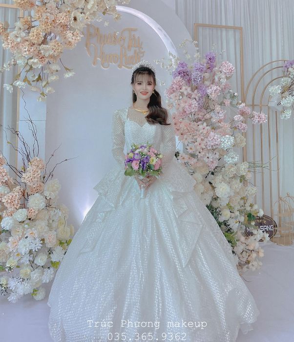 Khoảnh khắc tỏa sáng cùng váy cưới Hạnh Phúc Studio