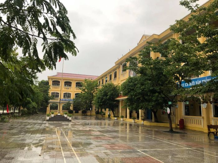 Khoảnh khắc học tập đầy hứng khởi của các em học sinh Trường Tiểu học Vỹ Dạ