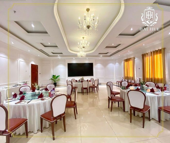 Không gian tiệc cưới lộng lẫy tại Đại Huệ Palace - Ảnh 2