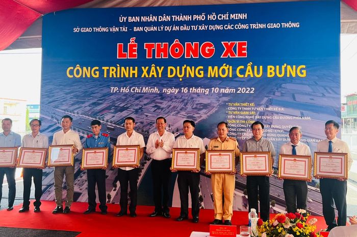 Hình ảnh thi công đường cao tốc của Tổng Công Ty Thăng Long CTCP