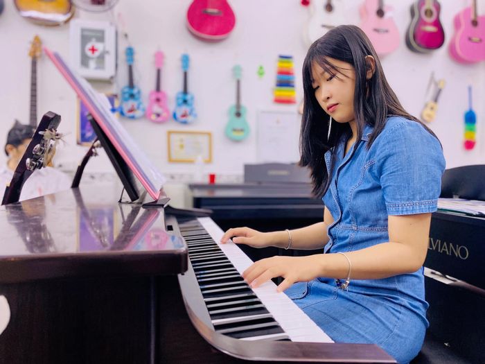 Trung Tâm Âm Nhạc Thiên Lý - Thầy Thiên Toàn ảnh 2 - Nơi những tài năng âm nhạc được ươm mầm và tỏa sáng