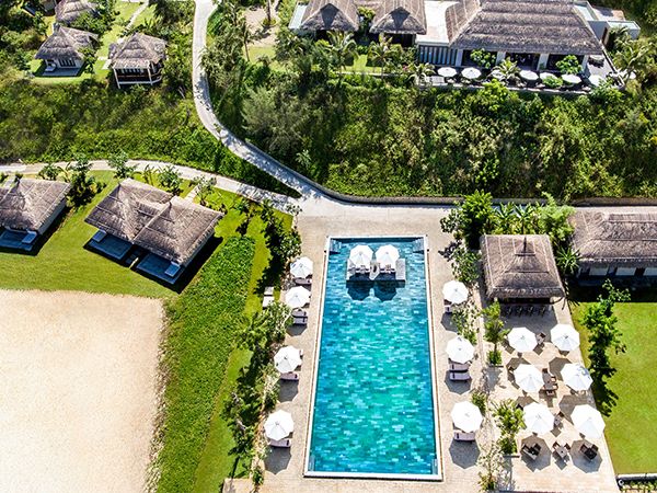 Hồ bơi vô cực Crown Retreat - góc ảnh hoàng hôn
