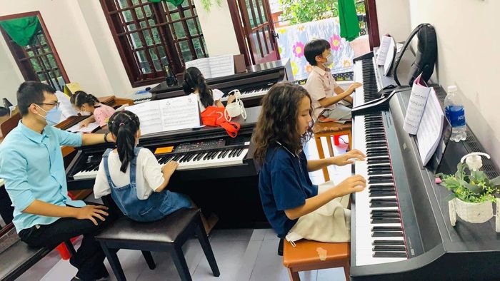 Trung tâm âm nhạc Thắng Mỹ ảnh 2 - Góc nhìn chân thực về môi trường đào tạo âm nhạc chuyên nghiệp.
