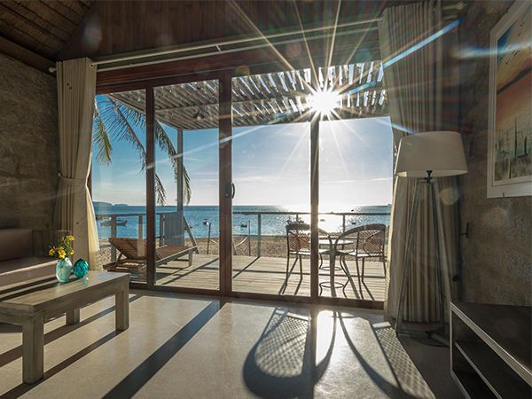 Khoảnh khắc bình minh tuyệt đẹp tại Casa Marina Resort