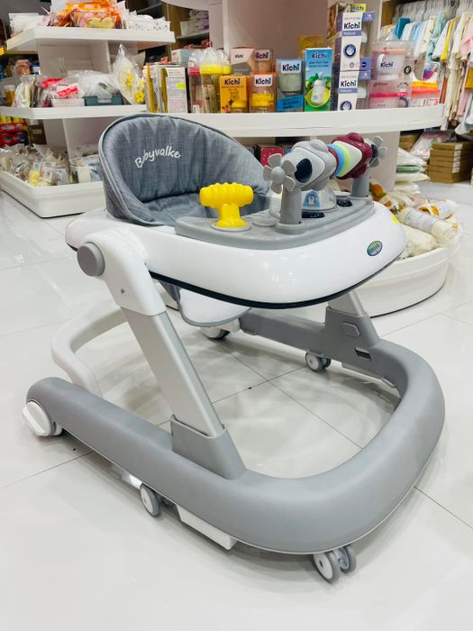 Không gian trưng bày ấn tượng tại Mẹ & Bé