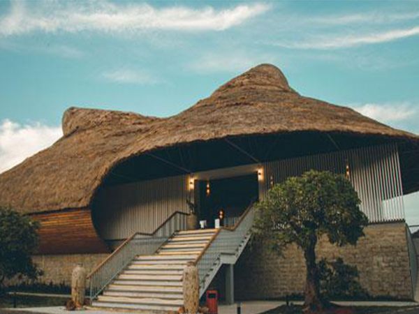Casa Marina Resort Quy Nhơn - góc nhìn từ biển lúc hoàng hôn