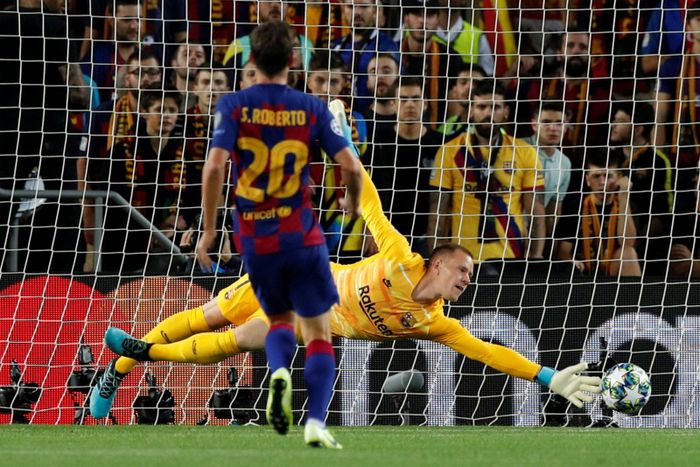 Ter Stegen - Bức tường phản xạ với những pha cứu thua như điên rồ