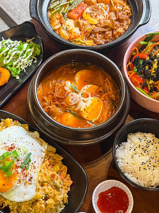 Không gian ấm cúng tại Lava Food - Nơi hương vị Hàn Quốc tỏa sáng