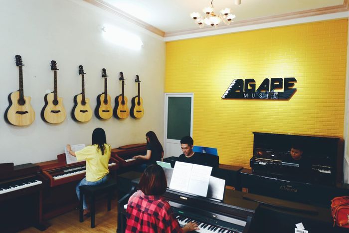 AGAPE MUSIC ảnh 1 - Không gian nghệ thuật đầy cảm hứng, nơi những nốt nhạc cất cánh