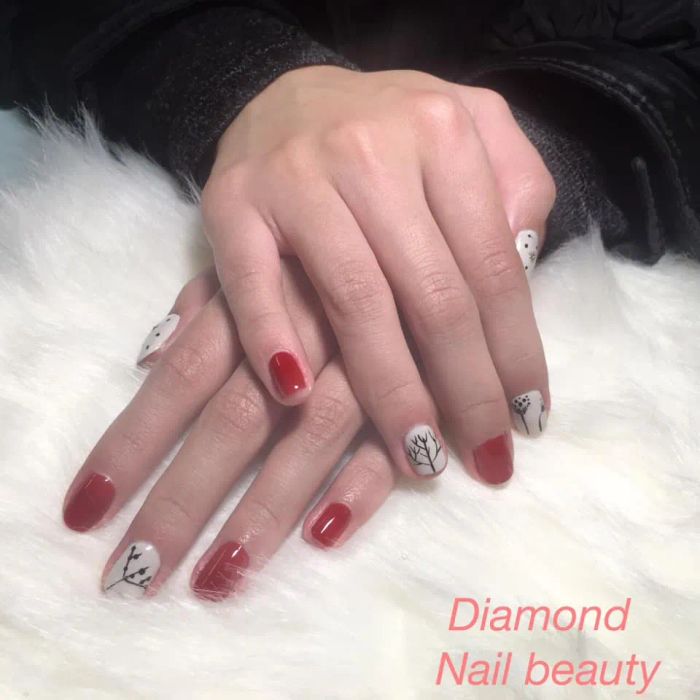 Không gian sang trọng và những mẫu nail ấn tượng tại Diamond Nail Beauty