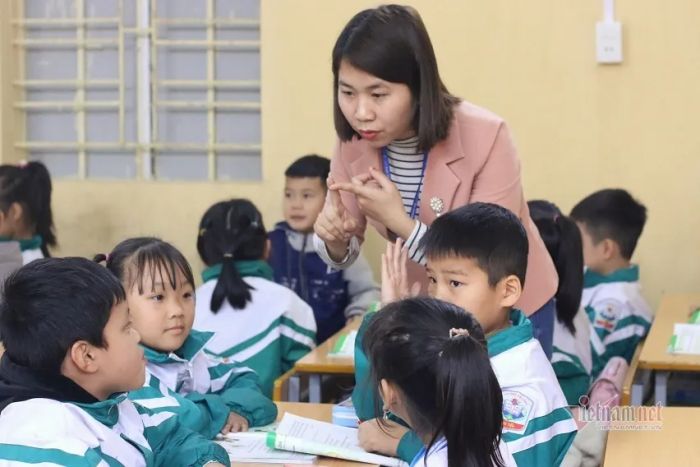 Hình minh họa 2: Mô hình tương tác nhóm trong lớp ghép