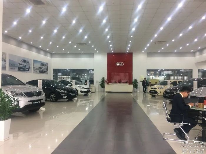 Hình ảnh thứ hai về khu vực dịch vụ chuyên nghiệp tại KIA Long Biên