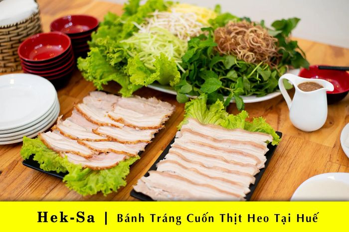 Bánh tráng cuốn thịt heo Hek-Sa – Món ăn đáng thử tại Huế