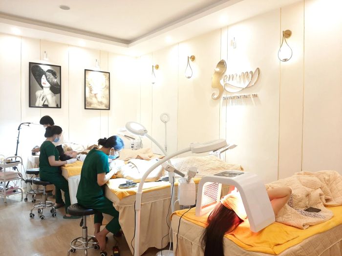 Thẩm Mỹ Emmy ảnh 1