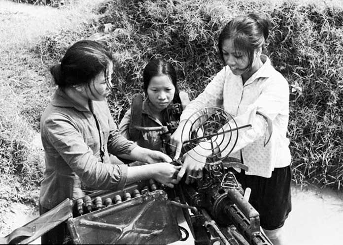 Ảnh minh họa (Nguồn internet) - Hình ảnh này mang đến sự liên tưởng sâu sắc về những sự kiện và nhân vật trong văn học, khắc họa một thời kỳ lịch sử hào hùng qua những mảnh ghép sinh động từ các nguồn tài liệu.