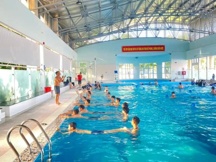 Bể bơi Thanh thiếu nhi Huế - Hình Ảnh 1
