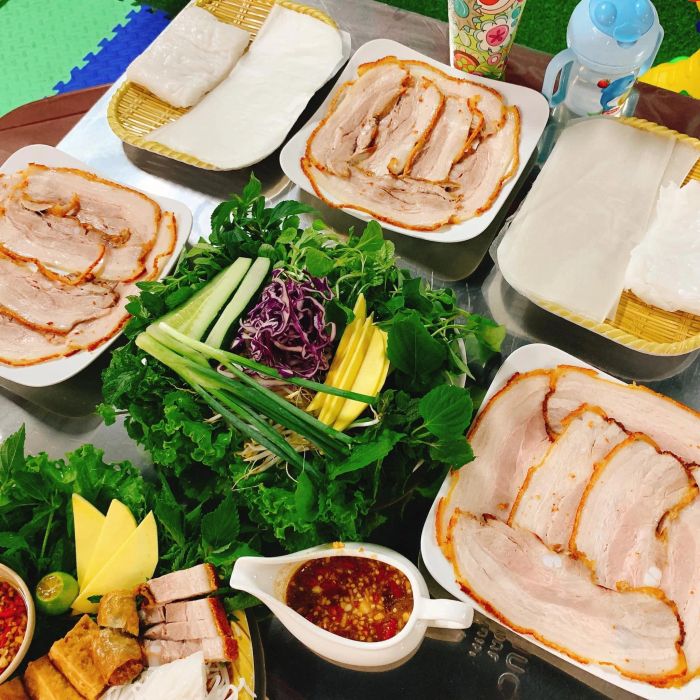 Bánh tráng cuốn thịt heo Duyên – Món ngon tại Huế