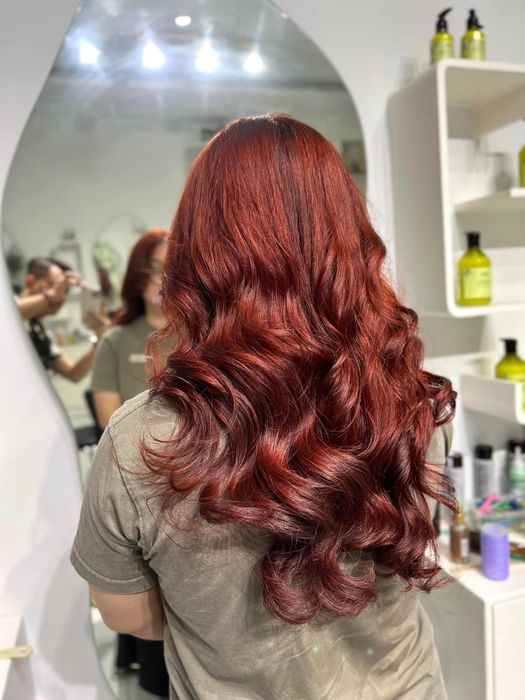 Hình ảnh tóc uốn nghệ thuật tại Hair Salon Anh Tú