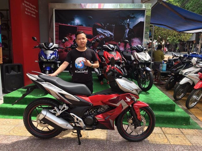Không gian trưng bày hiện đại với đầy đủ các dòng xe mới nhất tại Honda 251 Nguyễn Trãi