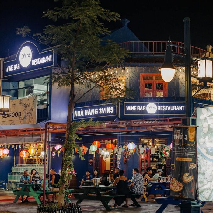Không gian sang trọng tại 3Vins Restaurant & Wine Bar