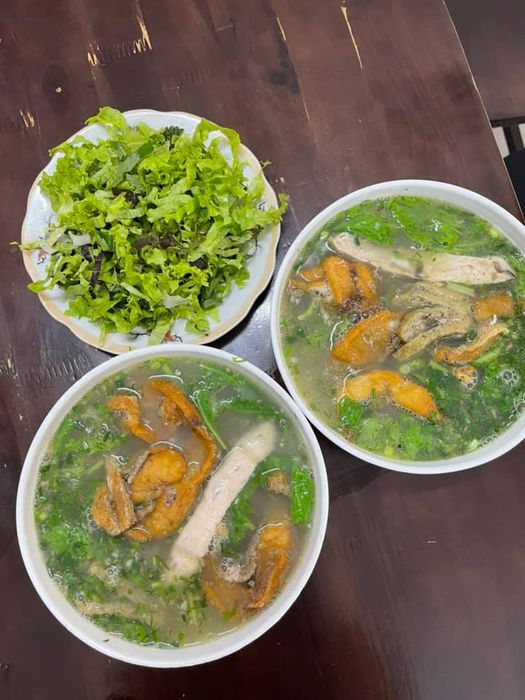Ảnh 2 - Không gian ấm cúng và những tô bún hấp dẫn