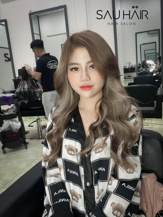 Hình ảnh tóc uốn nghệ thuật tại Sáu Hair Salon