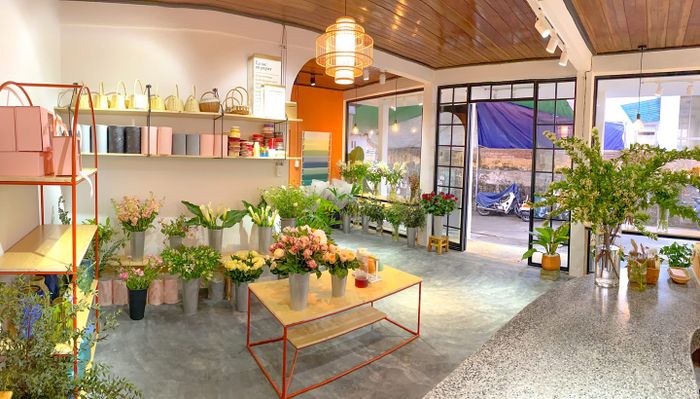 Tác phẩm nghệ thuật hoa tươi tại NhacuaBy.flora - Ảnh 1