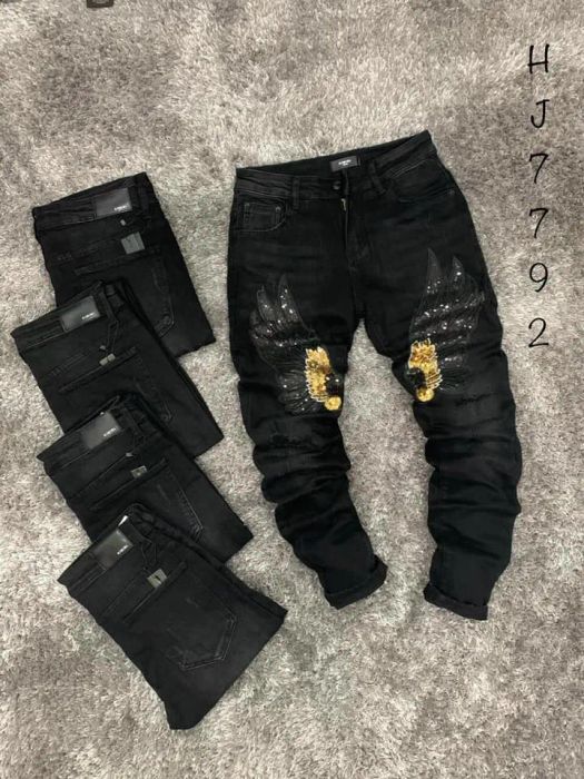Không gian mua sắm hiện đại tại Shop Tửng