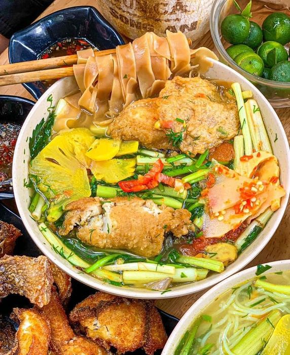 Ảnh 2 - Không gian ấm cúng và những tô bún thơm ngon