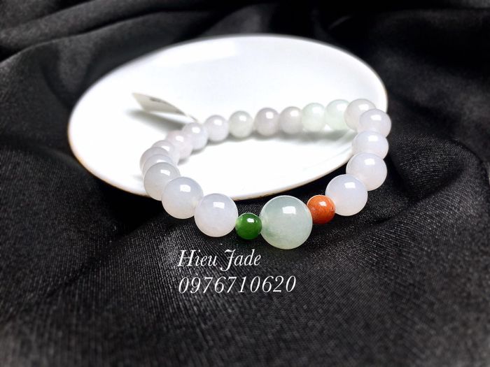 Bộ sưu tập trang sức phong thủy ấn tượng tại Hiếu Jade