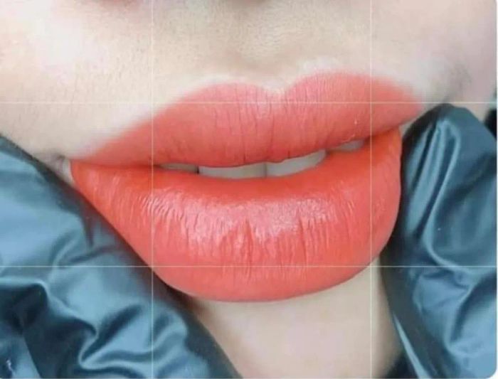 Hình ảnh quy trình phun môi chuyên nghiệp tại Hữu Tuyến (ảnh 2)