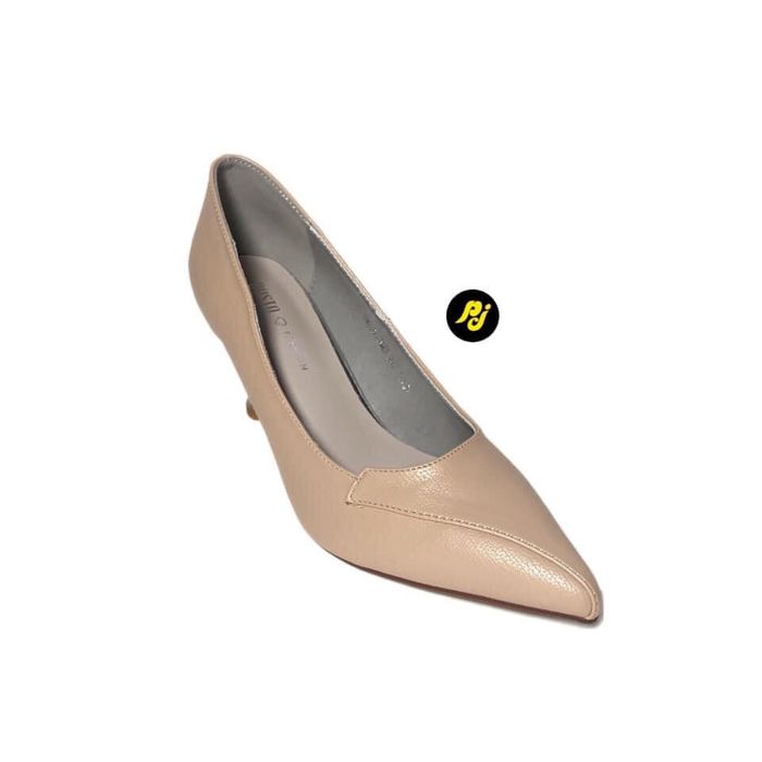 Không gian sang trọng tại PJ Shoes