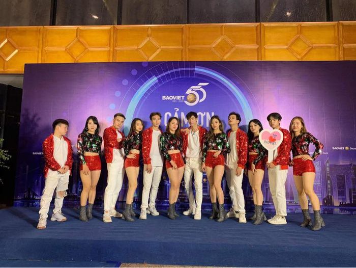 BST trang phục biểu diễn SeQueen - Ảnh 2