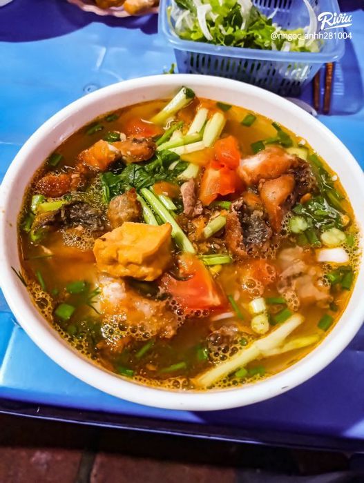 Bún cá Nguyễn Khang - Ảnh 1: Góc nhìn chân thực về tô bún cá thơm ngon đậm đà hương vị Hà Nội.