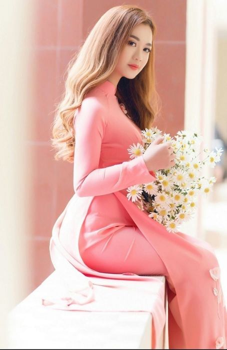Những mẫu áo dài ấn tượng tại Gabbana (ảnh 2)