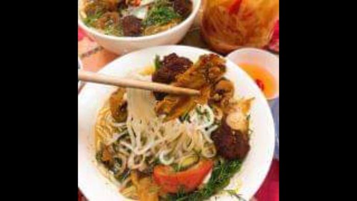 Ảnh 2 - Tô bún cá Thái Bình thơm ngon tại Vịt Lan