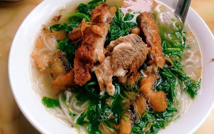 Bún cá Nguyễn Khang - Ảnh 2: Khoảnh khắc bắt trọn vẻ đẹp của món ăn dân dã nhưng đậm chất nghệ thuật.