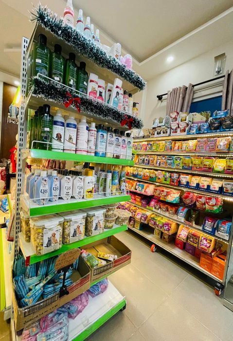 Không gian mua sắm tại Moi Pet Shop