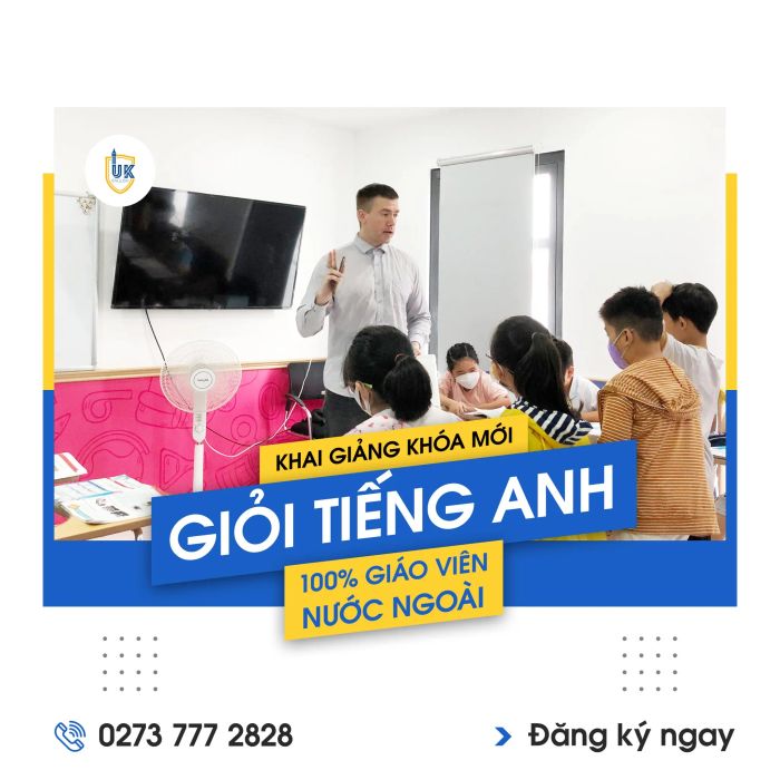 Hình ảnh đầu tiên của UK English, nơi học viên trải nghiệm môi trường học tiếng Anh chuyên nghiệp, sáng tạo với các phương pháp giảng dạy tiên tiến và đội ngũ giáo viên nhiệt huyết.