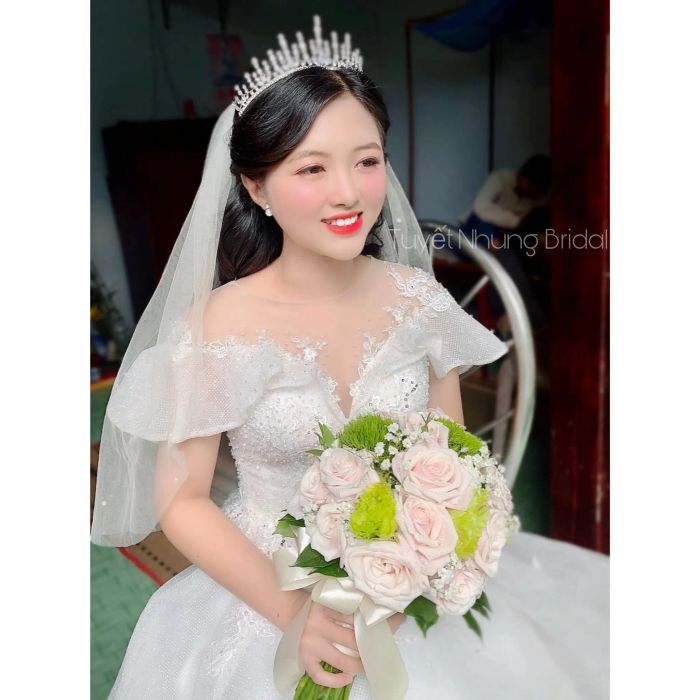 Khoảnh khắc cô dâu rạng rỡ tại Tuyết Nhung Bridal