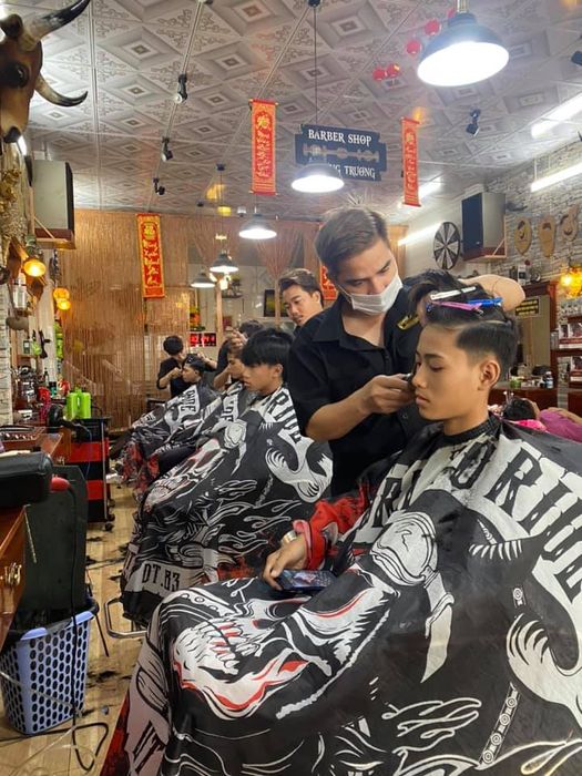 Barber Shop. Trương Trương - Tóc đẹp cho mọi phong cách