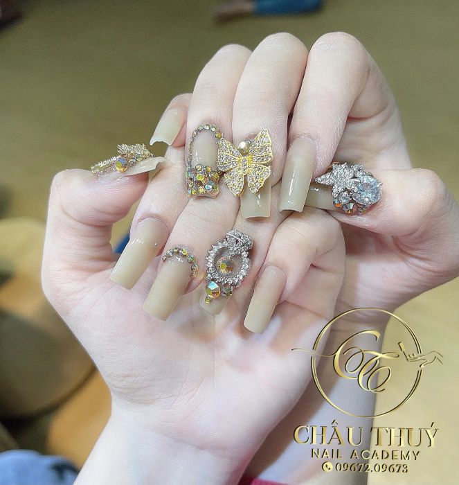 Châu Thúy Nail - Ảnh 2: Sự hòa quyện hoàn hảo giữa màu sắc và hình khối