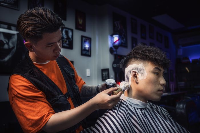 Hình ảnh quy trình cắt tóc chuyên nghiệp tại Liem Barber
