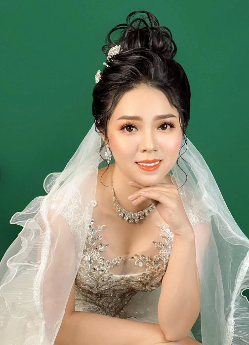 Hình ảnh cô dâu lộng lẫy từ bàn tay nghệ nhân HUYỀN VINH