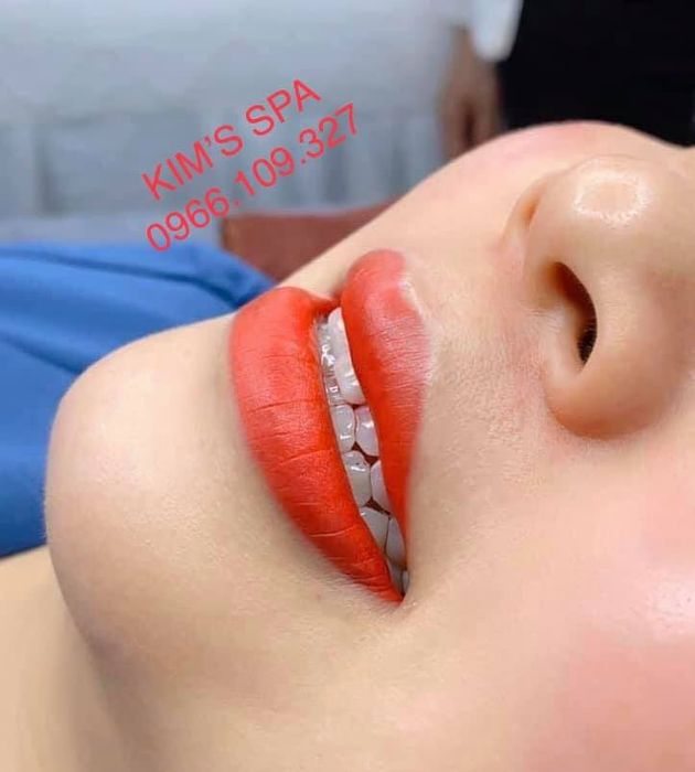 Hình ảnh thực tế quy trình phun xăm tại KIM’S SPA