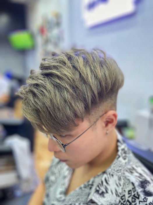 Hình ảnh không gian sang trọng tại Đình Hiển BarberHouse
