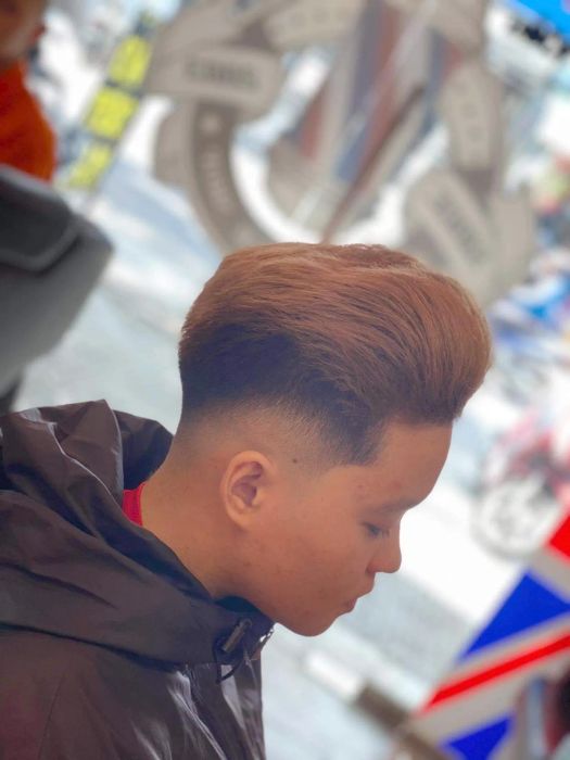 Khoảnh khắc tạo kiểu tóc ấn tượng tại Quân BarberShop
