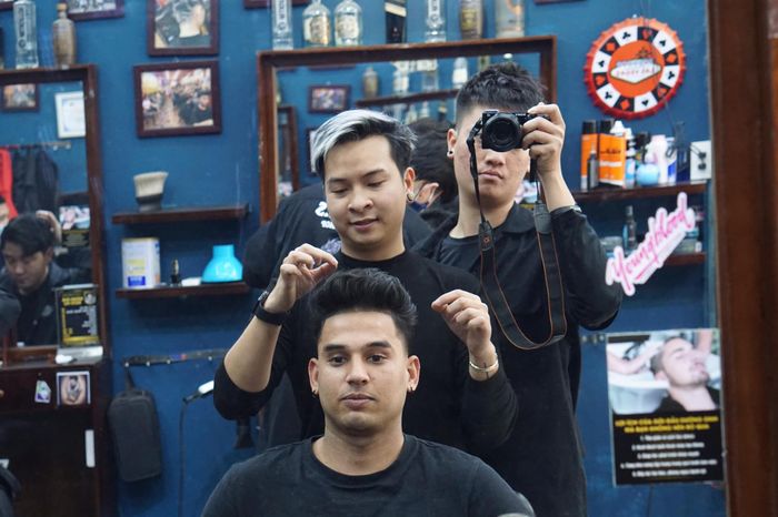 Hình ảnh quy trình cắt tóc chuyên nghiệp tại Thanks Barber Shop