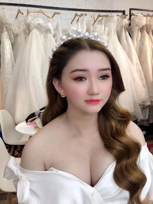 Hình ảnh trang điểm cô dâu ấn tượng tại Áo cưới Kim Hòa