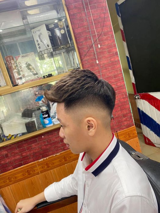 Những tác phẩm tạo mẫu tóc ấn tượng tại 2002 Barber Shop (Ảnh 2)
